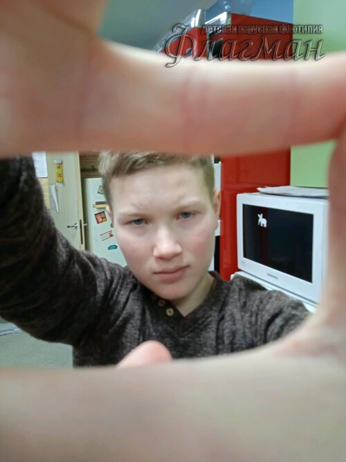 0044230b.ID Photo out.072037